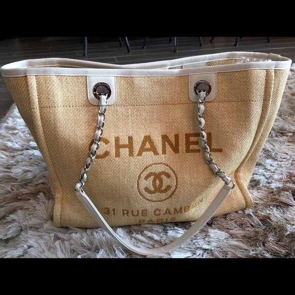 🌟SOLD🌟Chanel Small Deauville in Yellow Raffia - Picture 3 of 8